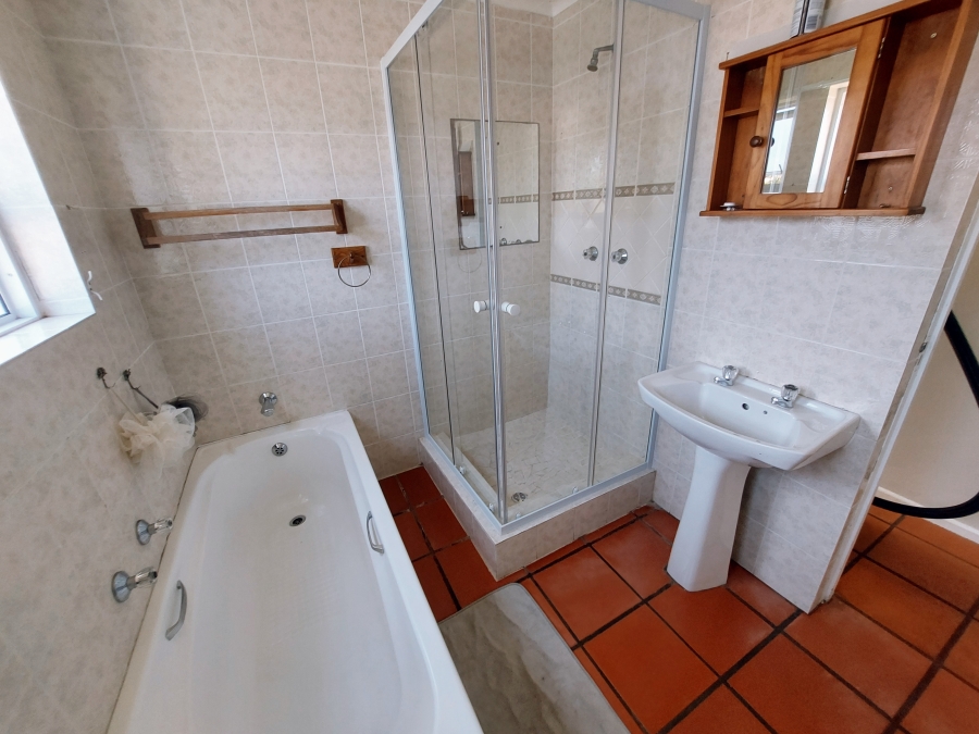 3 Bedroom Property for Sale in Denneoord Western Cape